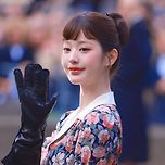 [영화][연예][아이돌] 장원영과 악마를 프라다를 입는다2 인터뷰하다가 앤 해서웨이가 순간 정색한 이유 이미지