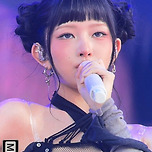 케데헌 조이 헤어 스타일링 한 듯한 오늘자 아이브 레이 이미지