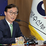 [단독] 전재수 ‘통일교 금품수수’ 의혹…“현금 4천, 까르띠에·불가리 시계” 이미지