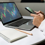 또 살 타이밍 놓쳤어?” 이미 급등한 2차전지주…전기차 말고 더 큰 게 있었다 이미지