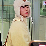 박보검 실시간 군밤모자 쓰고 입국 이미지