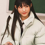 점점 앳된 티 벗어나는게 보이는 뉴진스 해린 이미지