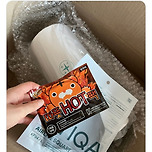 응원봉을 사니까 핫팩과 마스크를 주는데? 이미지