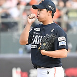 한화의 미래를 밝힌 정우주, 19세 신예의 눈부신 KBO 데뷔 이미지