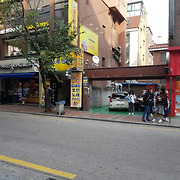 설빙이 2층에 있고 `파바`옆에 `아딸`이 있는 이유