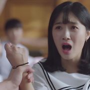 드라마 ‘어하루’ 손목 낚아채기
