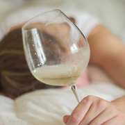 술로 잠을 청하는 것이 해로운 이유 4