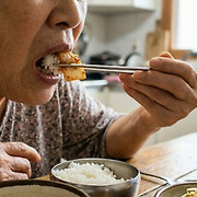 "자식 자랑도 손주 자랑도 아니다.." 늙어서 가장 추해 보이는 행동 1위
