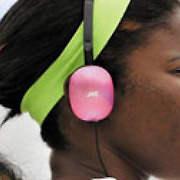 전자석으로 뇌 자극.. 음악 싫어하던 이도 음반 사게 만들어