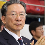정청래 ‘보완수사권 폐지’ 꺼내자... 정성호 “검찰 아니면 대안 있나” 반박