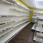 중고하이퍼진열대&메쉬망곤드라진열대&마트진열대&편의점진열대..매입및판매합니다