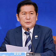 민주당 자체 조사서도 '지지율 뚝'…"우려스러운 하락세"