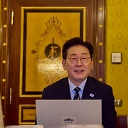 李대통령 “‘투표 관리 부실’ 악용해 음모론 선동… 국민 목소리 모욕하는 반사회적 행태”