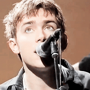 엥? 락 그거 완전 소리지르고 머리 흔드는 장르 아니냐?