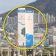 합성 아니냐고요? '우유갑 아파트' 진짜 국내에 있었다