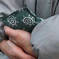 "국내서만 2억개 버려진다"… 내 몸 데우는 핫팩, 멍드는 지구