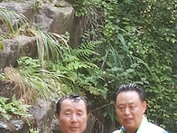 밤골 계곡에서