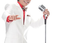 가수 김무성(울어라 위스키..