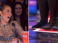 신발 벗은 이유에 심사위원..