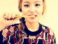 하이하이~ 치카치..