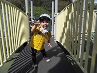 신나는 놀이터에서..