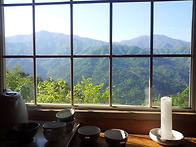 견불동 산장 방에서 본 지..