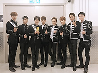 EXO