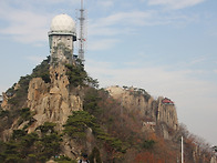 공학관에서 정상까지는 1..