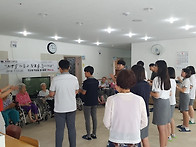 동산고 보건간호과 학생들..