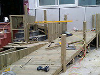 방부목으로 만든 휠체어경사로