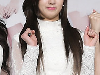 긴머리 투블럭컷.... 윤보..