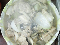 베란다 텃밭에서 상추를 ..