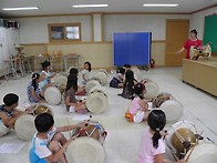 송 이님에 초등학교 학생 ..