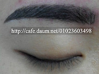 여자 자연눈썹