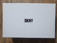 DKNY/블랙스니커즈/260