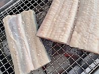 장어 패일리가 생각나서 ..