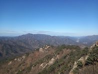 청계산과 대궐터산