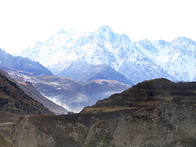 베르흐나야 발카리아 가는..