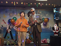 엔가노래모임에서 사진한장..