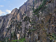 강원도 두타산 베틀바위