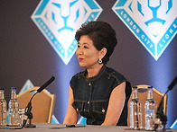 "여자축구는 자선..