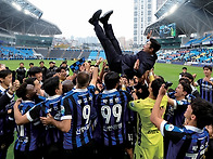 이청용의 ‘감독 ..