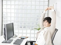 헬스장 갈 시간 ..