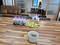 마을회관서 이웃분들과 차..