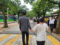 김민정, 신앙(대산..