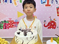 9월생 친구의 생일을 축하..