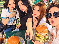 지들끼리 주거니받..