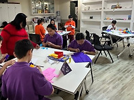 이름조차 쓰지못하..