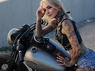 harley chick