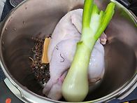 양대파 넣고 백숙했어요.